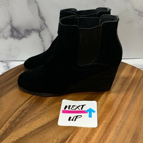 Lucky Brand Womens LP-SERKES Black Suede Back Zip Chelsea Boots Size US 8 - Picture 1 of 10